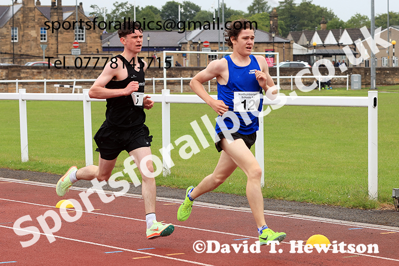 BBoys 1500 metres, 2025 Northumberland Schools Track and Fields, Wentworth, Hexham. Photo: David T. Hewitson/Sports for All Pics
